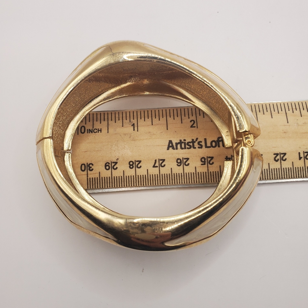Cuff Bracelet - Picture 5 of 7